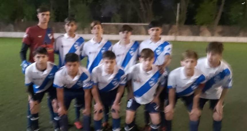 Fútbol: De visitante, Argentino igualó con Embajadores de Olavarría en el Torneo Sub15