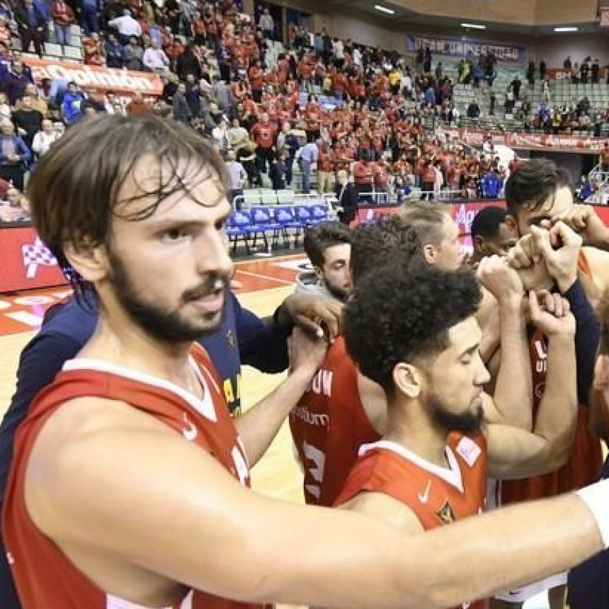 El carácter de UCAM Murcia doblegó a Café Candelas Breogán (76-64)