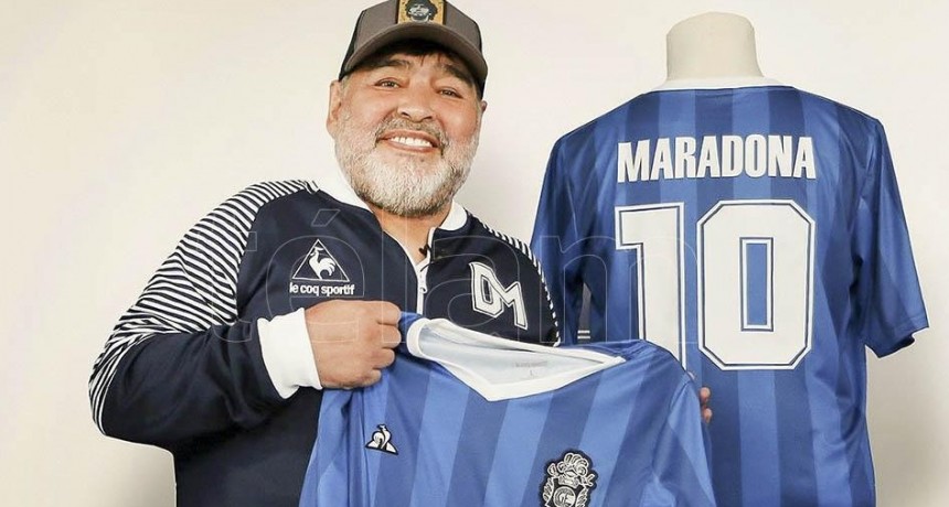 Maradona ingresó a la clínica de Olivos para una operación de 