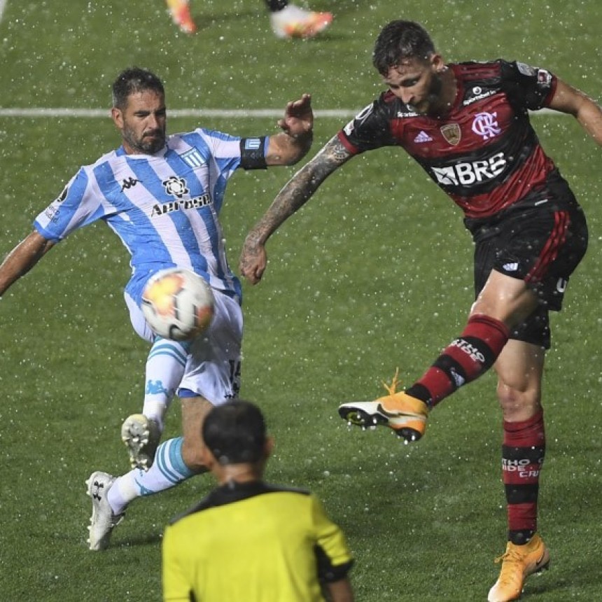 En partido polémico Racing y Flamengo empataron por la ida de los octavos de final