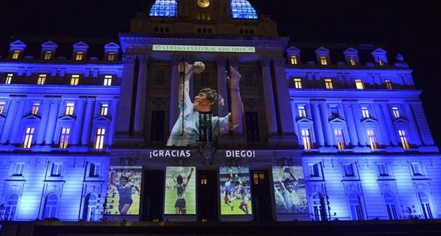 El último gol del Diego: miles de personas lo despiden en la Casa Rosada 