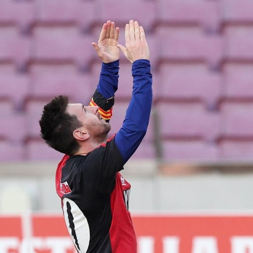 Golazo, dedicatoria y festejo con la 10 de Newell’s: el homenaje de Messi a Maradona