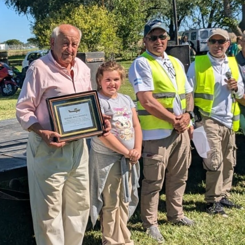 Saladillo: Aeroclub Augusto Cicaré homenajeo a Rafael Machiaroli