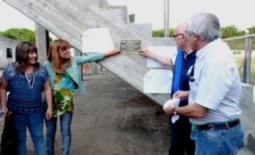Argentino inaugur&oacute; una nueva tribuna en el Adolfo Canteli