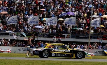 Omar Mart&iacute;nez se corono campe&oacute;n del Turismo Carretera