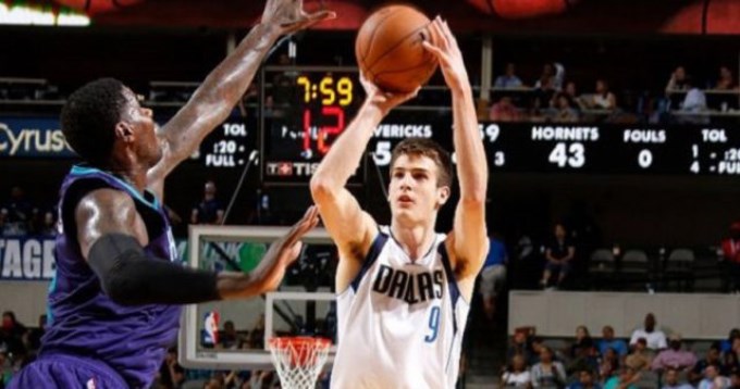 Escasa participación de Brussino en una nueva derrota de los Mavericks