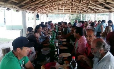 Funcionarios y Periodistas despidieron el año en Cazón