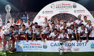 River le ganó al Decano y fue bicampeon 