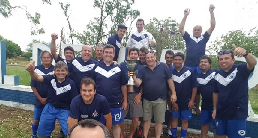 Riestra se coronó campeón del Torneo de Veteranos de Fútbol