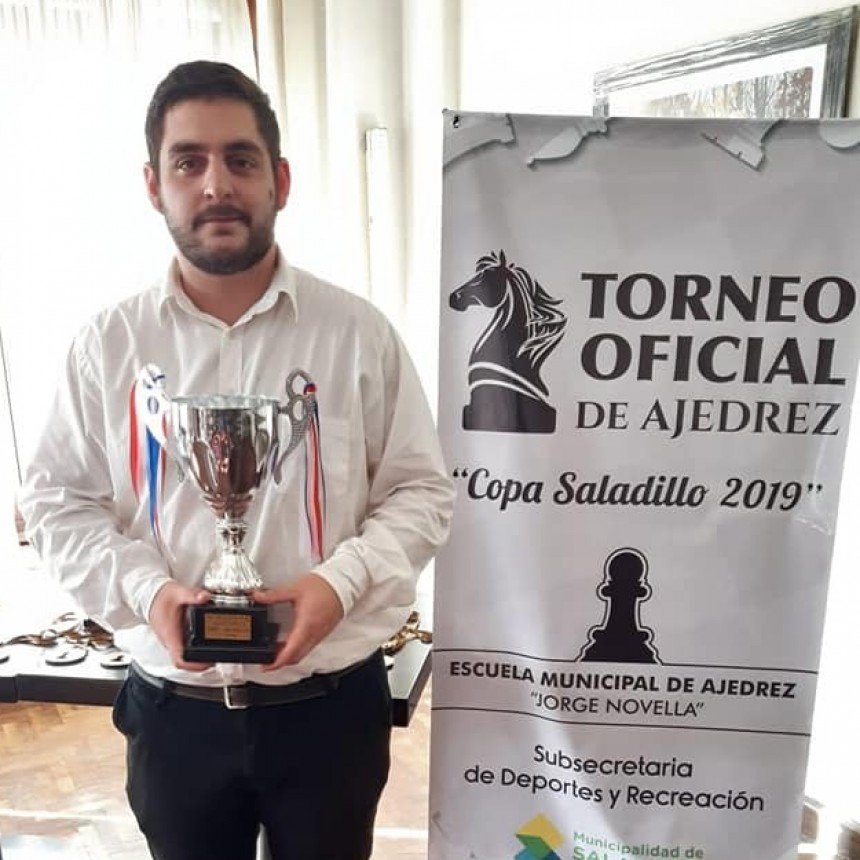 Nelson Lujan campeón del Torneo anual local