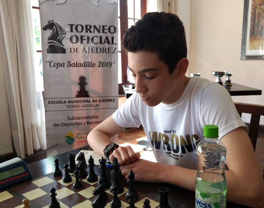 Leandro Casella campeón de ajedrez en Olavarria
