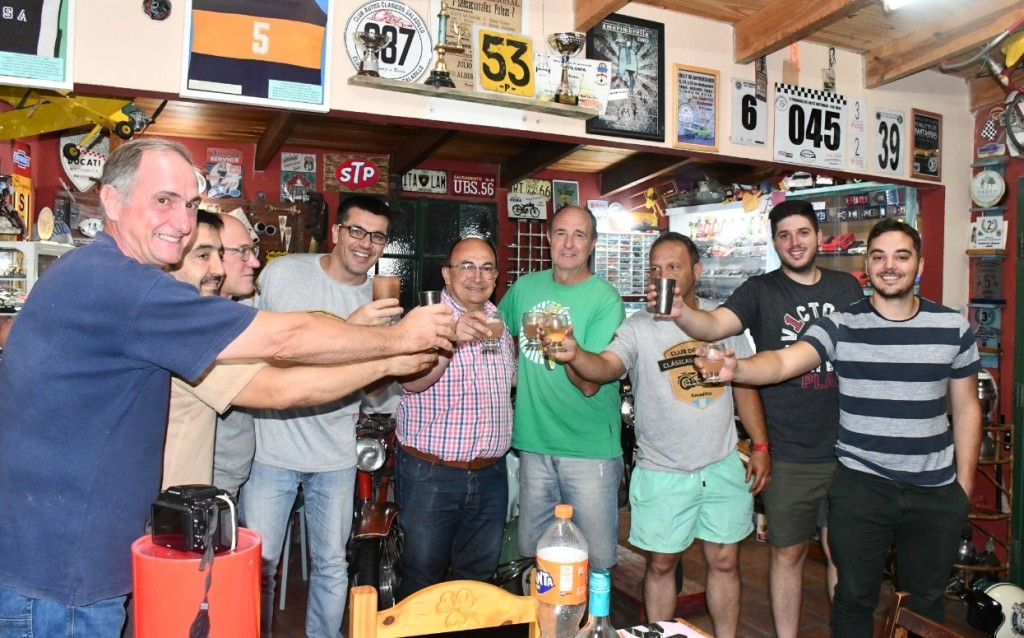 Club de Motos Antiguas cerró el año con una cena agasajo