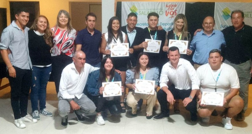 Fútbol: Entrega de Diplomas de la Escuela de Árbitros de Saladillo 